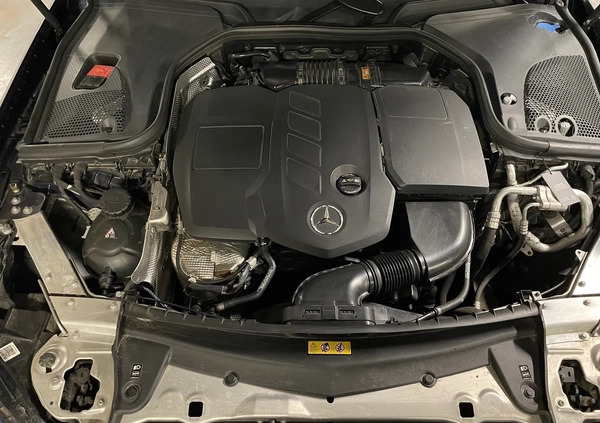 Mercedes-Benz Klasa E cena 132900 przebieg: 57900, rok produkcji 2019 z Chojnice małe 172